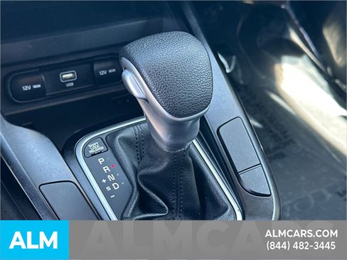 Used 2025 Kia Soul LX w/ LX Technology Package FWD image 28
