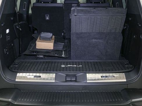 Used 2024 Lexus LX 600 F Sport image 11