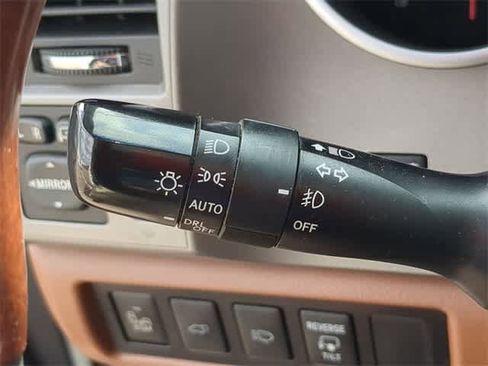 Used 2016 Toyota Sequoia Platinum image 29