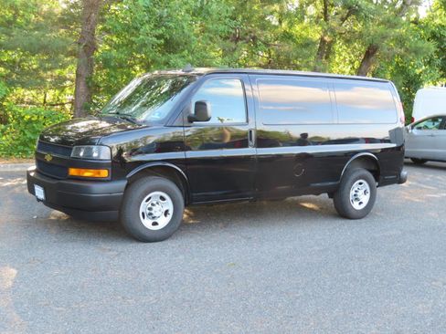 Used 2020 Chevrolet Express 2500 w/ Driver Convenience Package RWD image 2