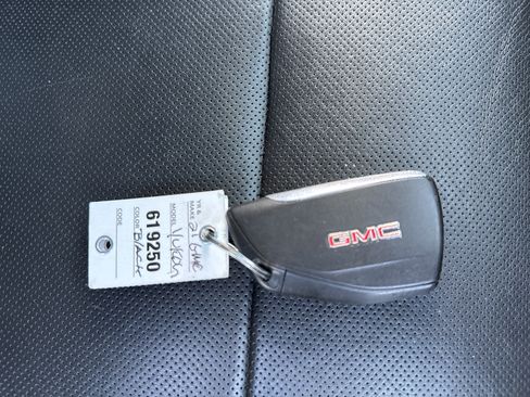 Used 2021 GMC Yukon XL SLT image 22