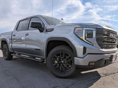 New 2026 GMC Sierra 1500 Elevation w/ LPO, Elevation Black Package