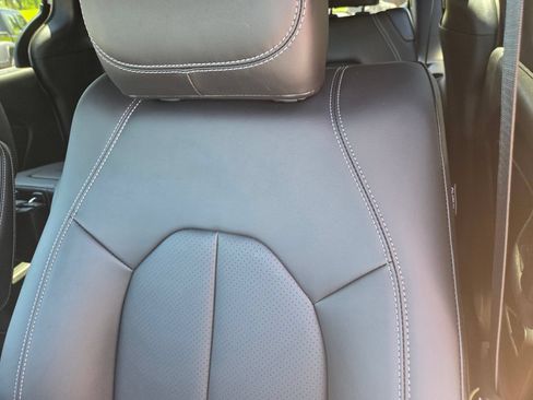 New 2026 Chrysler Pacifica Select FWD image 13