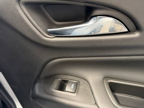 Certified 2022 Chevrolet Equinox LT image 37