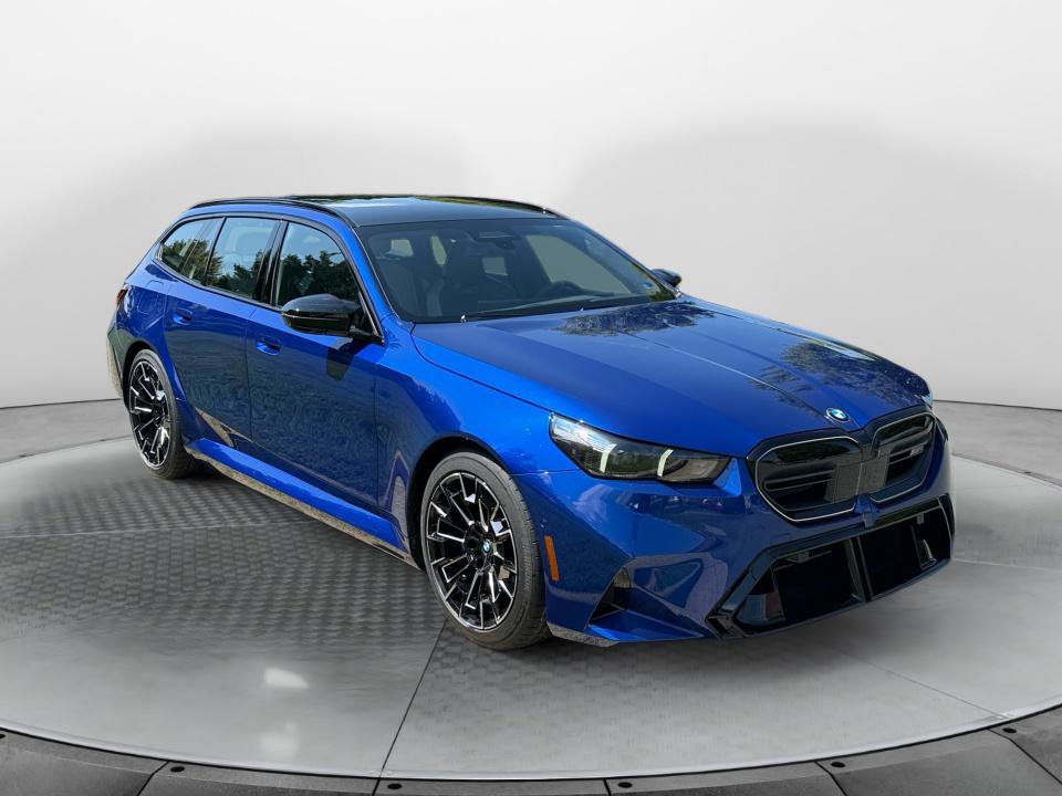 New 2027 BMW M5 Touring AWD/4WD image 1