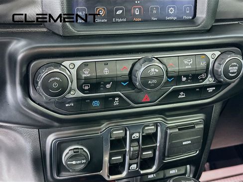 Used 2022 Jeep Wrangler Unlimited Rubicon 4xe w/ Dual Top Group AWD/4WD image 22