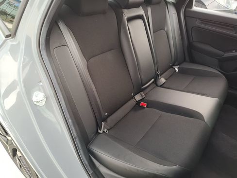 Used 2025 Honda Civic Sport image 32