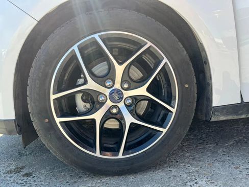 Used 2018 Ford Focus SEL image 37