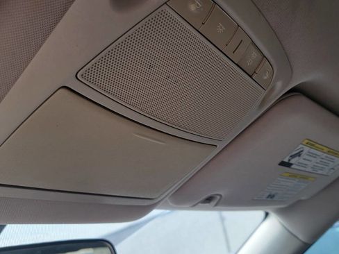 Used 2015 Nissan Rogue SV image 32