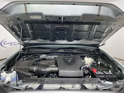 Certified 2023 Toyota Tacoma TRD Off-Road AWD/4WD image 21
