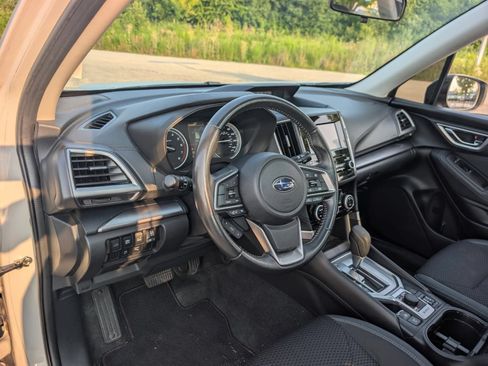 Used 2021 Subaru Forester Premium AWD/4WD image 24