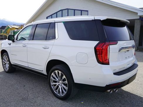 Used 2023 GMC Yukon Denali w/ Advanced Technology Package AWD/4WD image 5