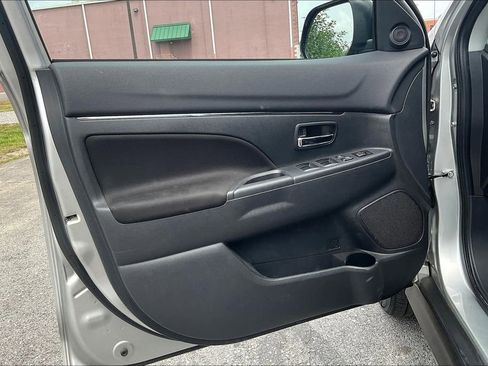 Used 2023 Mitsubishi Outlander Sport ES image 21