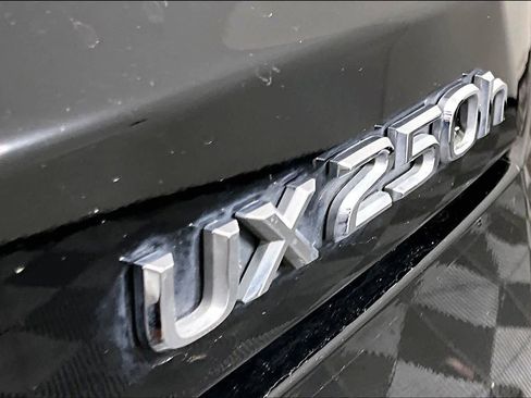 Used 2024 Lexus UX 250h FWD w/ Premium Package image 28
