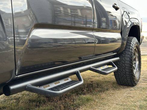 Used 2023 Toyota Tacoma SR AWD/4WD image 13
