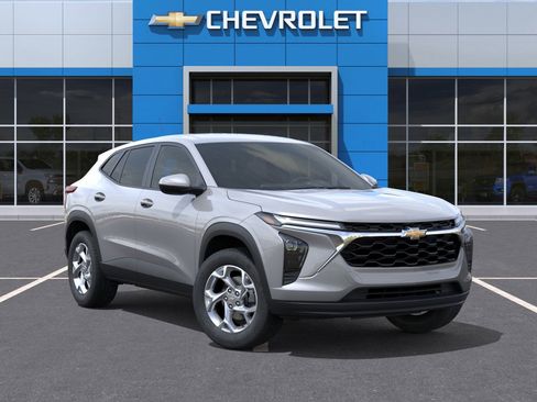 New 2026 Chevrolet Trax LS image 7