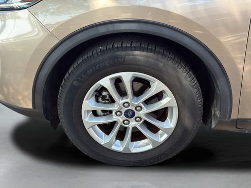 Used 2021 Ford Escape SE FWD image 42