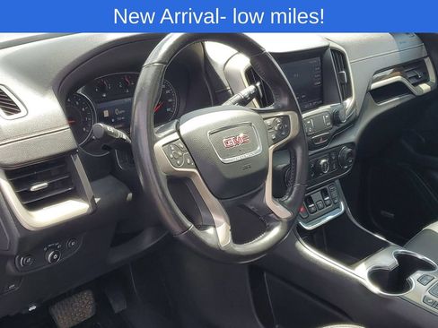 Used 2021 GMC Terrain Denali w/ Denali Premium Package AWD/4WD image 13