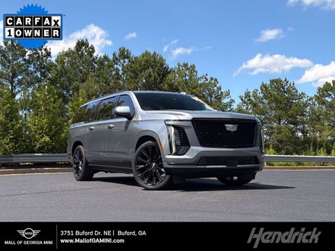 Used 2025 Cadillac Escalade ESV Sport Platinum w/ LPO, ONYX Package AWD/4WD image 1