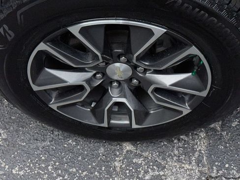 Used 2022 Chevrolet Silverado 1500 LT RWD image 12