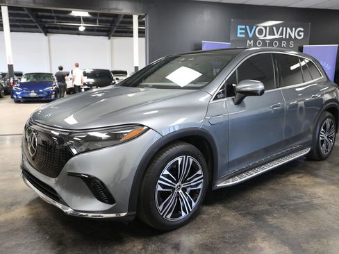 Used 2023 Mercedes-Benz EQS 450+ SUV image 4