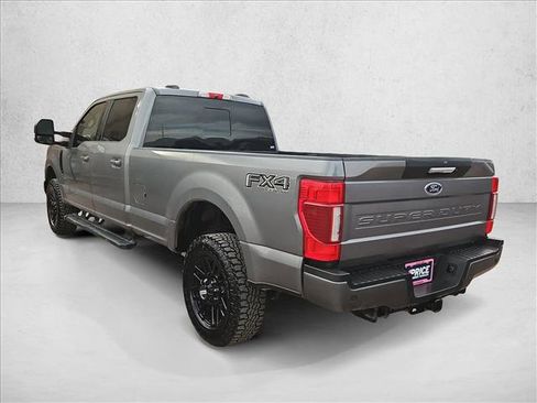 Used 2022 Ford F350 Lariat w/ Black Appearance Package image 7