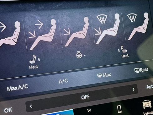 Certified 2022 Jeep Compass High Altitude image 32