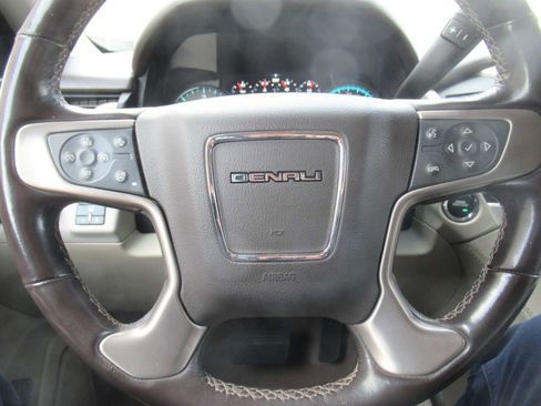 Used 2020 GMC Yukon Denali w/ Open Road Package image 21