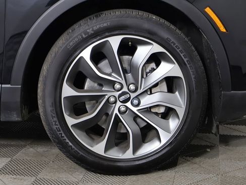 Used 2023 Lincoln Nautilus Reserve AWD/4WD image 24