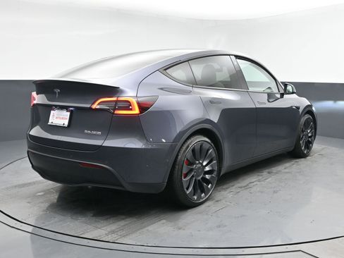 Used 2022 Tesla Model Y Performance image 21