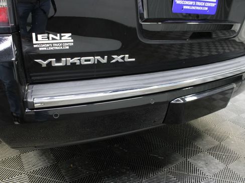 Used 2019 GMC Yukon XL Denali AWD/4WD image 43
