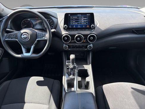Used 2024 Nissan Sentra SV FWD image 2