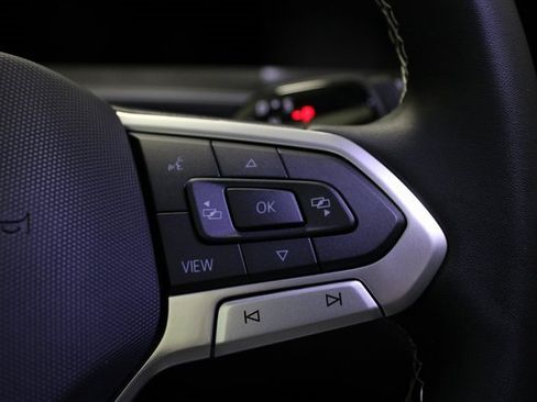 New 2026 Volkswagen Tiguan SE image 14