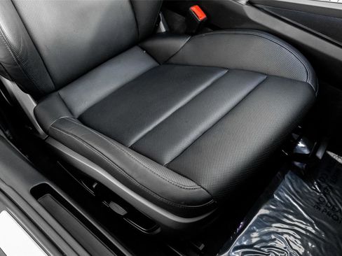 Used 2022 Porsche 911 Carrera image 30