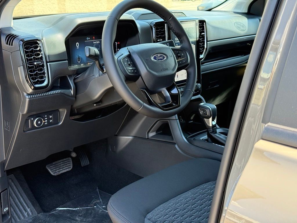 New 2026 Ford Ranger XLT w/ Black Appearance Package RWD image 6