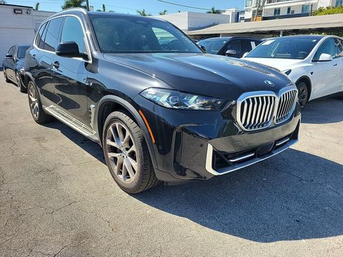 Used 2024 BMW X5 sDrive40i w/ Premium Package image 5