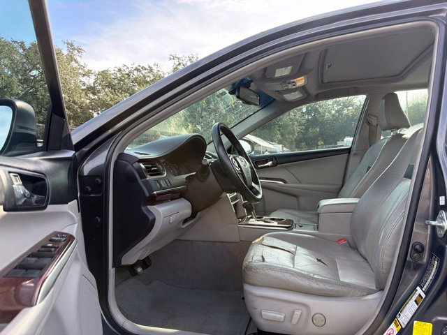 Used 2012 Toyota Camry XLE FWD image 5