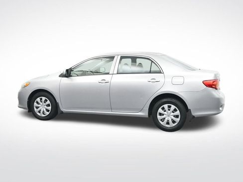 Used 2010 Toyota Corolla LE image 10