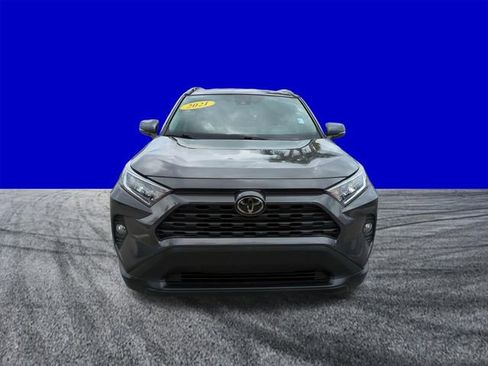 Used 2021 Toyota RAV4 XLE FWD image 9