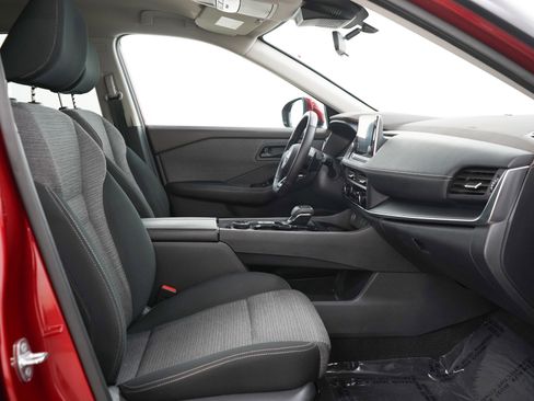 Used 2022 Nissan Rogue S AWD/4WD image 12