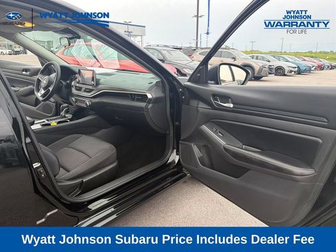 Used 2024 Nissan Altima 2.5 SV FWD image 36