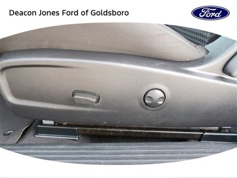 Used 2022 Dodge Challenger GT image 17