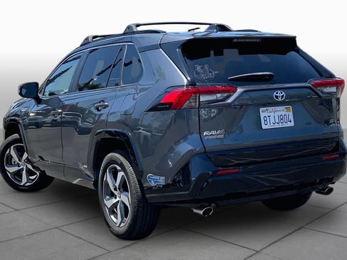 Used 2021 Toyota RAV4 SE w/ Weather & Moonroof Package AWD/4WD image 11