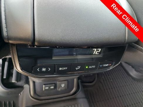 Used 2025 Toyota Highlander Limited AWD/4WD image 25
