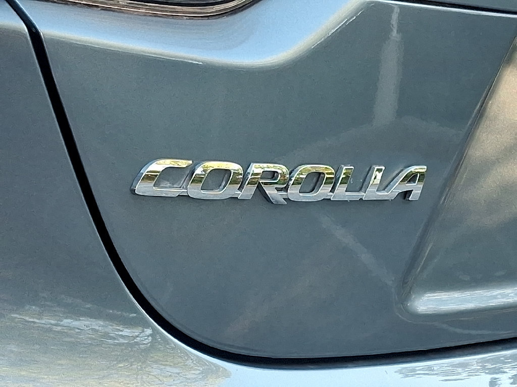Used 2026 Toyota Corolla LE FWD image 11