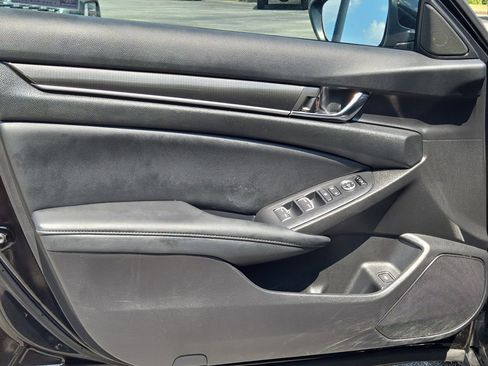 Used 2022 Honda Accord Sport image 15