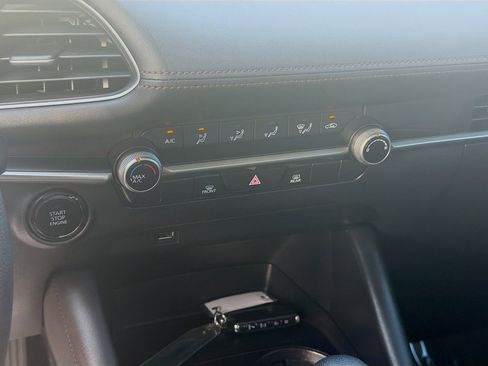 Used 2021 MAZDA MAZDA3 s FWD image 14