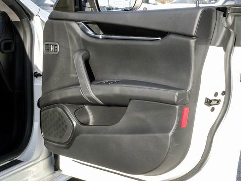 Used 2023 Maserati Ghibli Modena image 40