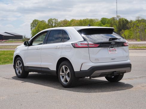 Used 2022 Ford Edge SEL w/ Convenience Package AWD/4WD image 6