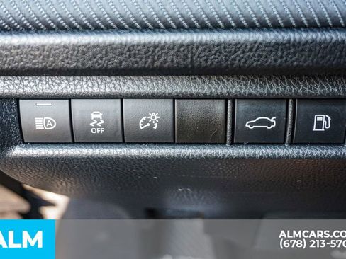 Used 2025 Toyota Camry SE image 46